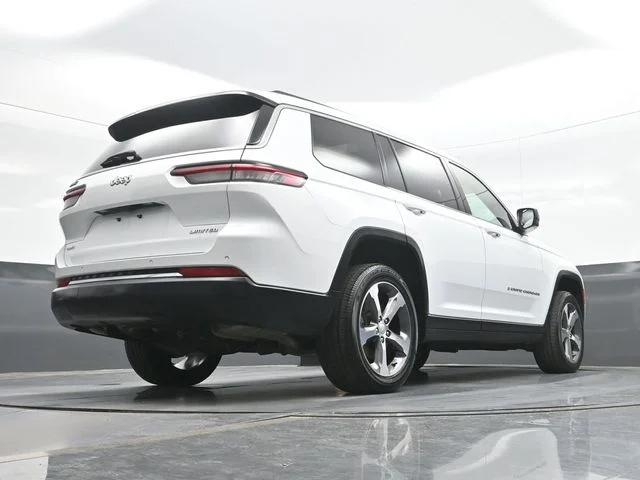 Used 2025 White Jeep Limited image 26