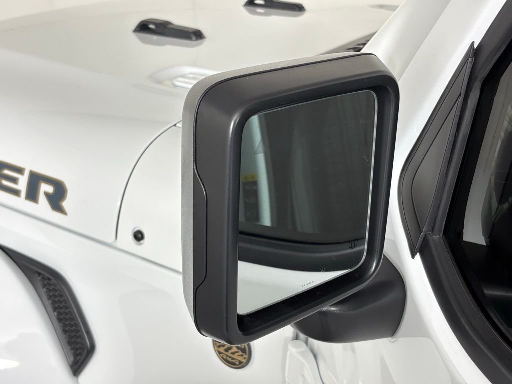 New 2026 Bright White Clear-Coat Exterior Paint Jeep Sport image 13