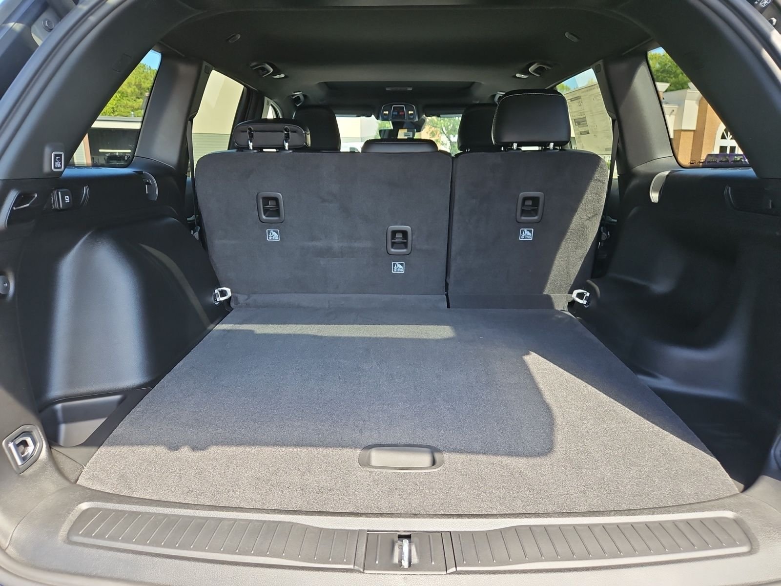 New 2027 Sting-Gray Clearcoat Jeep Laredo Altitude image 19
