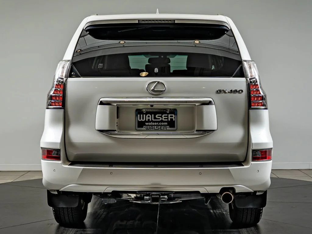 Used 2014 Starfire Pearl Lexus 460 image 6