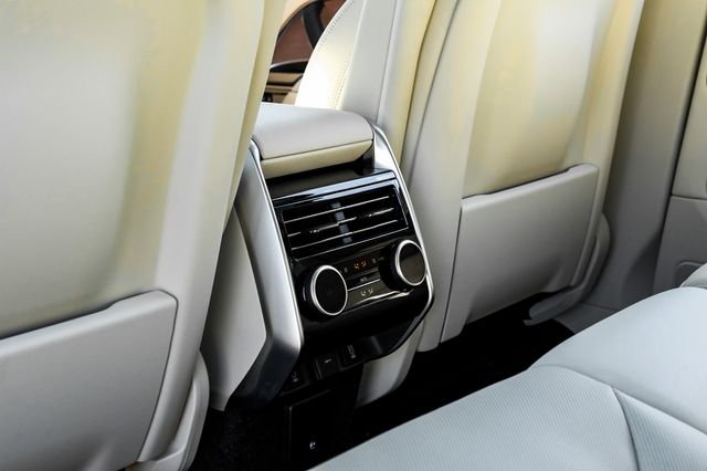 New 2027 Varesine Blue Land Rover SE image 47