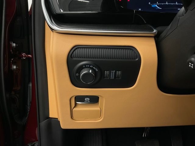 New 2026 Velvet Red Pearl-Coat Exterior Paint Jeep Summit Reserve image 14