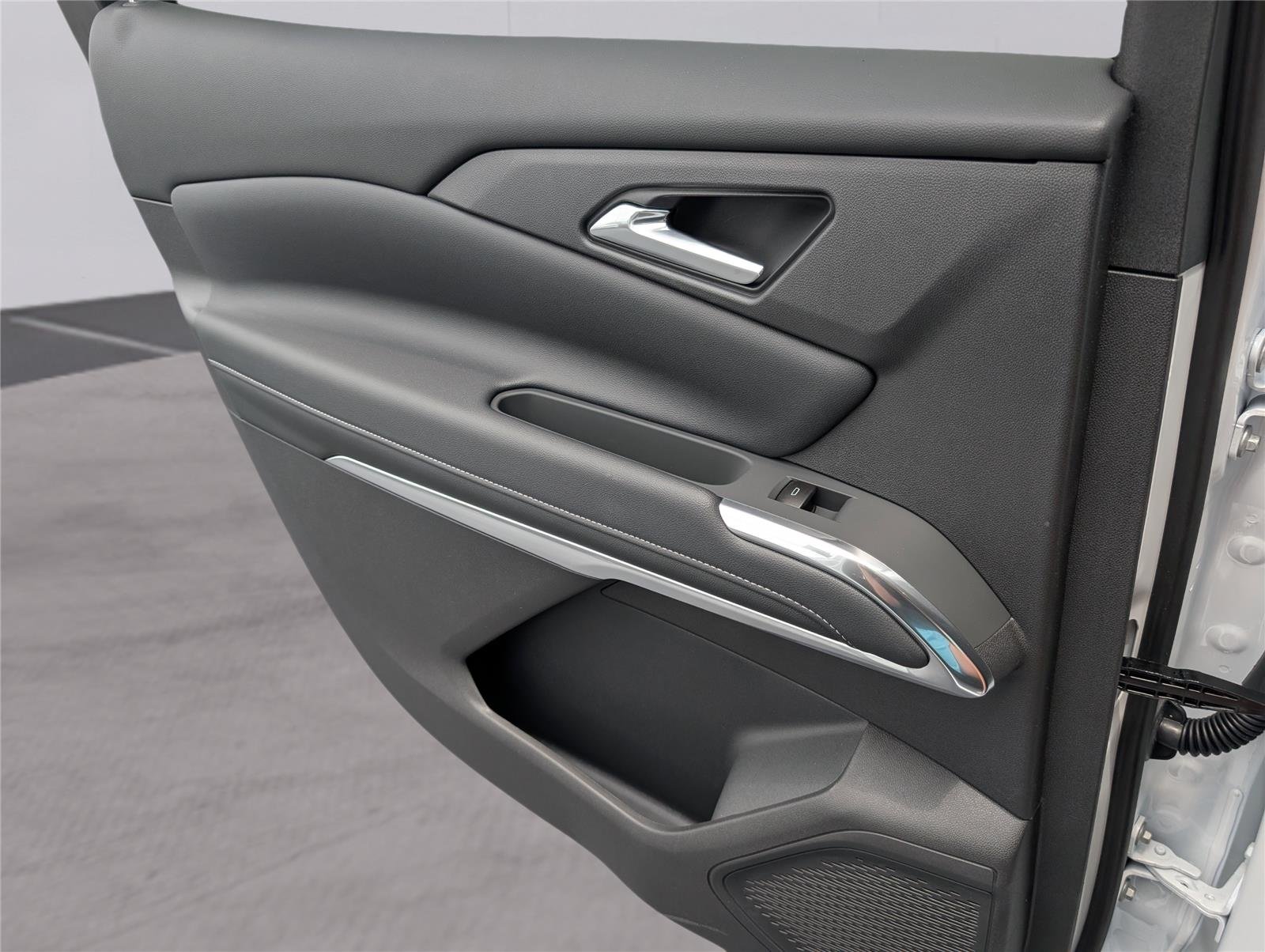 2026 Chevrolet Traverse LT - Photo 6