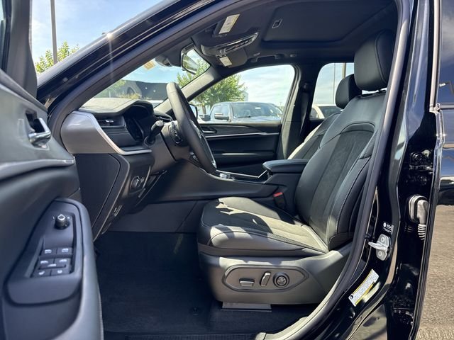 New 2026 Black Jeep Altitude image 9
