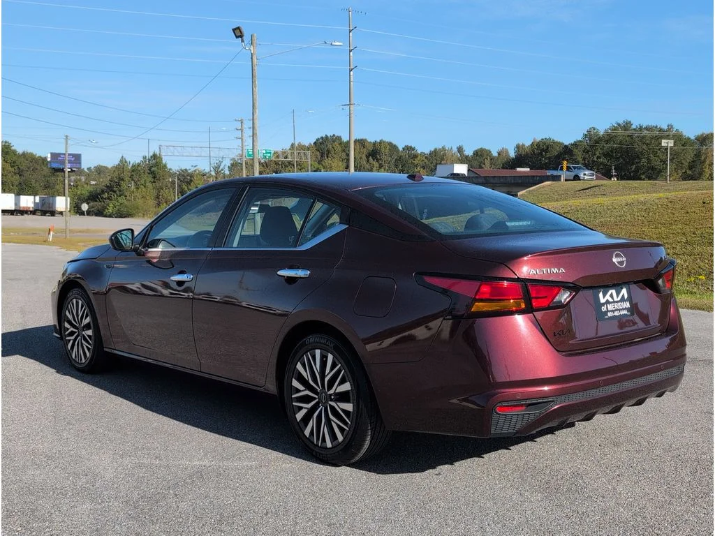 Used 2024 RED Nissan 2.5 SV Sedan image 3