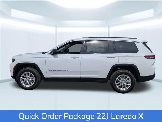 New 2026 Bright White Clearcoat Jeep Laredo image 2