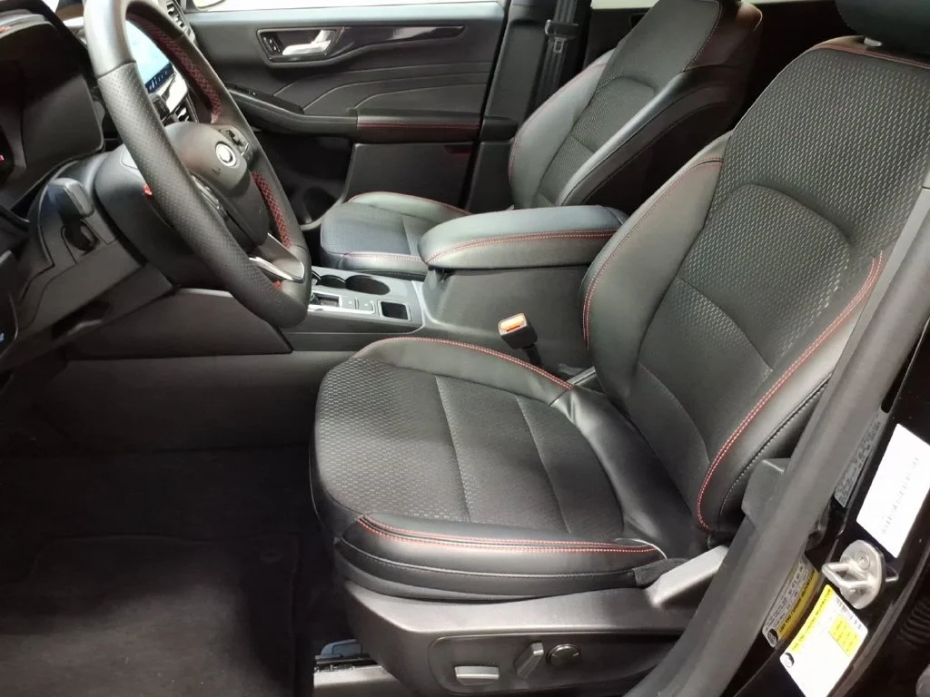 Certified Used 2026 Black Metallic Ford ST-Line image 8