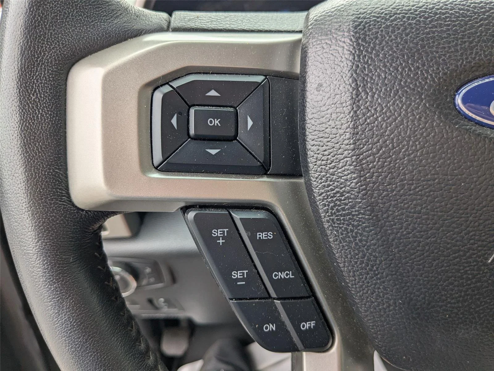 Used 2021 Carbonized Gray Metallic Ford LARIAT image 18
