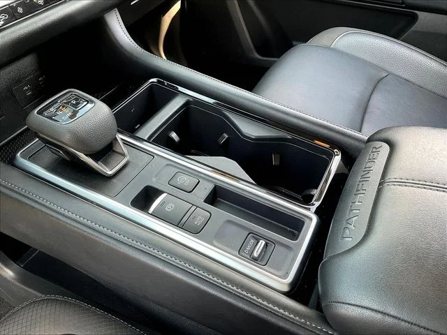 Used 2025 Silver Nissan SL image 20