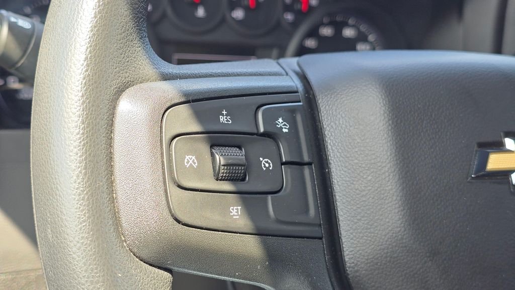 Used 2025 Summit White Chevrolet Custom image 28