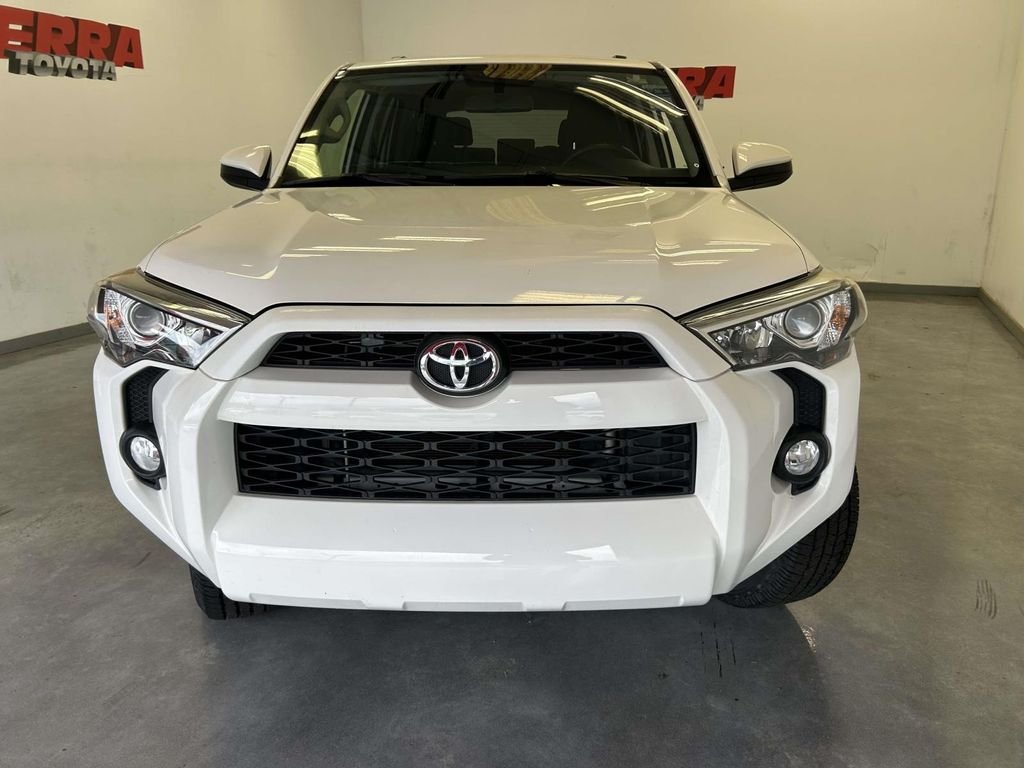 Used 2019 White Toyota SR5 image 8