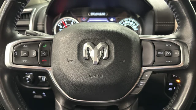 Used 2022 Diamond Black Crystal Pearlcoat Ram Laramie image 14