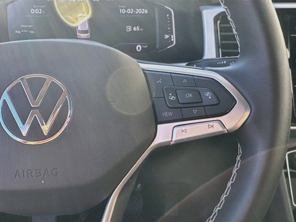 Used 2023  Volkswagen 3.6L V6 SE w/Technology image 13