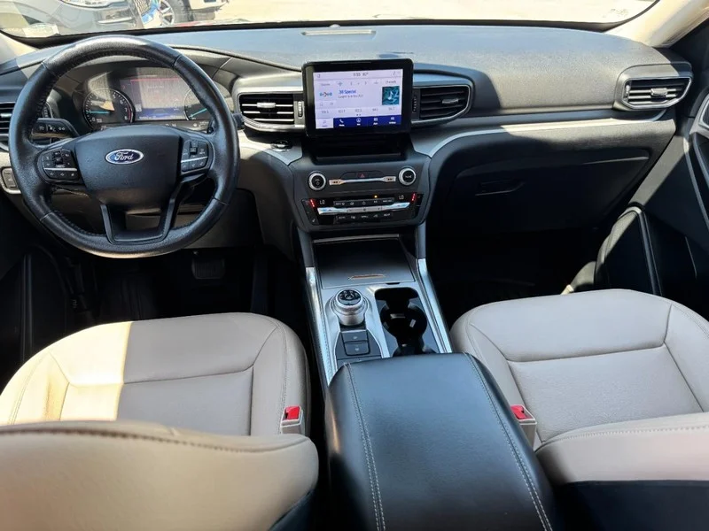 Used 2020 Silver Spruce Metallic Ford XLT 4WD image 9