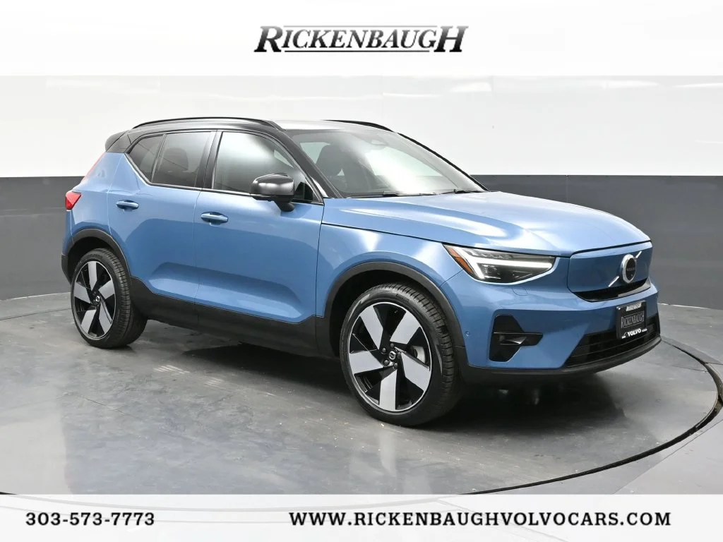 2023 Volvo XC40