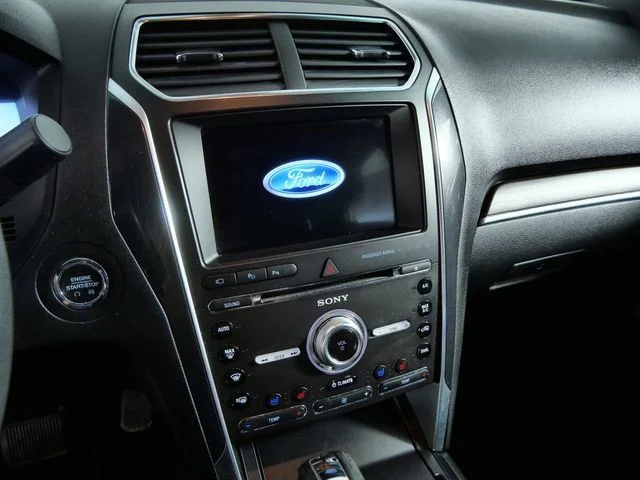 Used 2017 Silver Ford Limited image 20