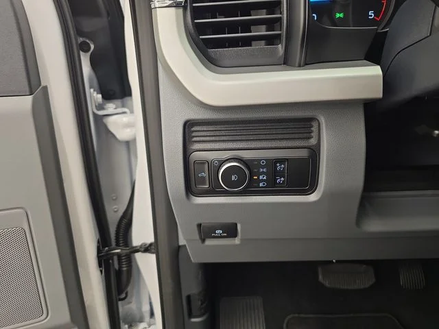 New 2026 Oxford White Ford F-350® XLT image 37