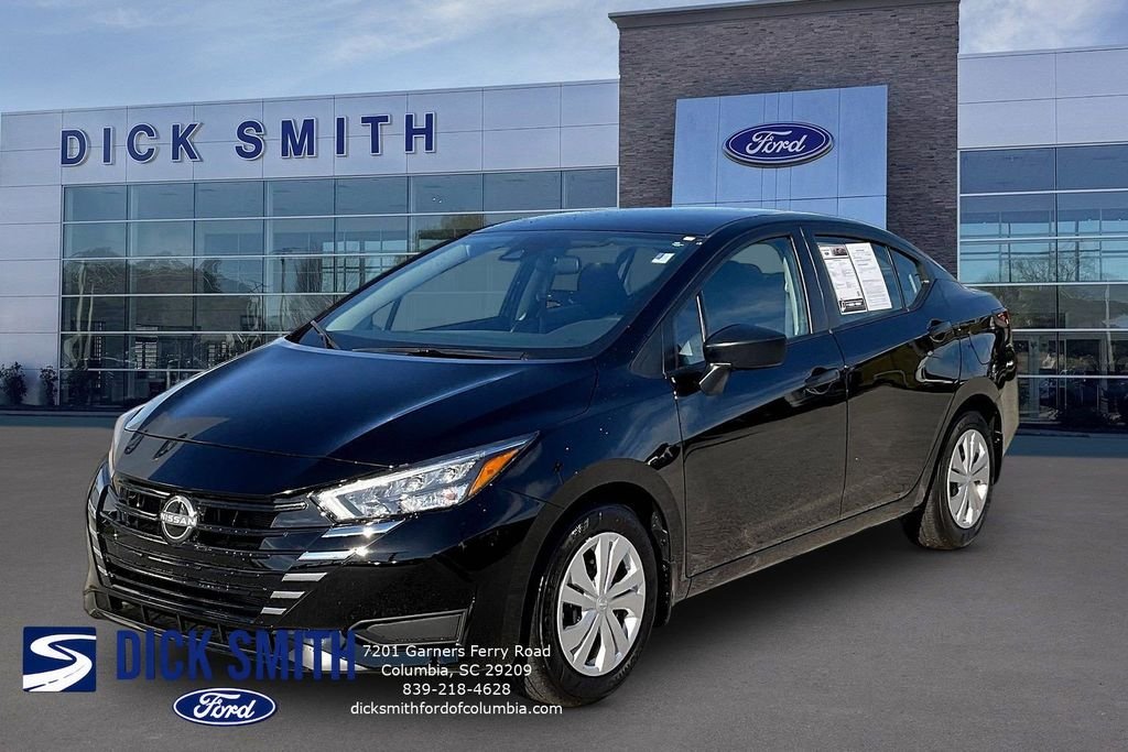 2025 Nissan Versa 1.6 S CVT's photo