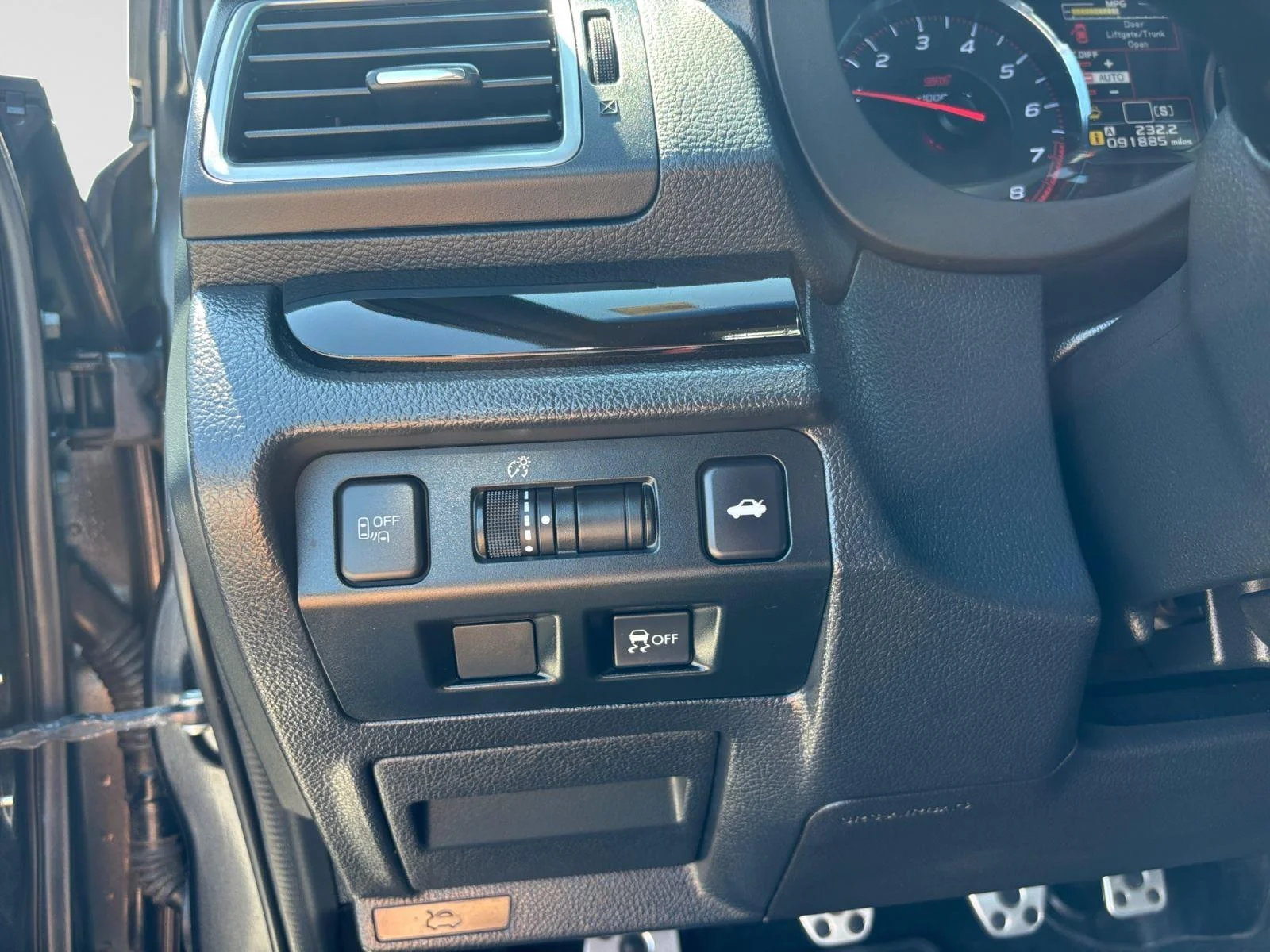 Used 2018 Dark Gray Metallic Subaru STI Limited image 29