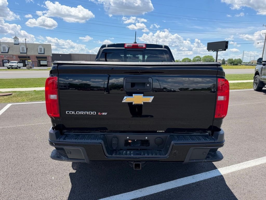 Used 2019 Black Chevrolet Z71 image 6