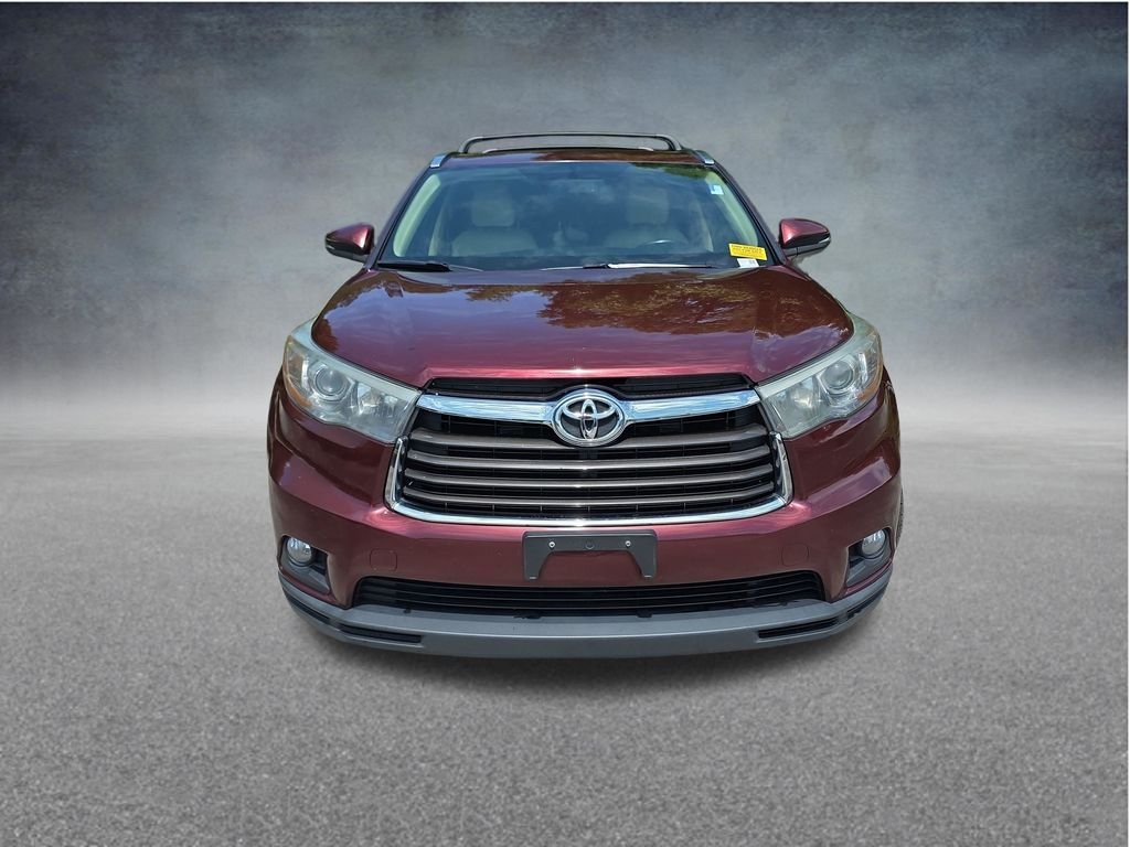 Used 2015 Red Toyota XLE V6 image 13