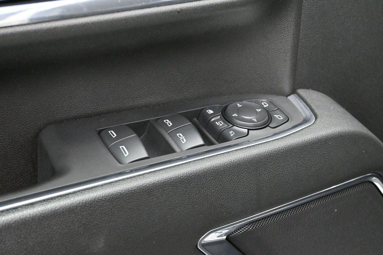Used 2024 Summit White Chevrolet LTZ image 11