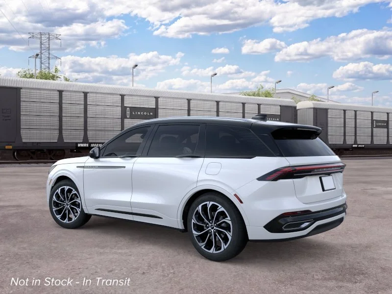 New 2026 White Platinum Metallic Tri-Coat Lincoln Reserve image 4