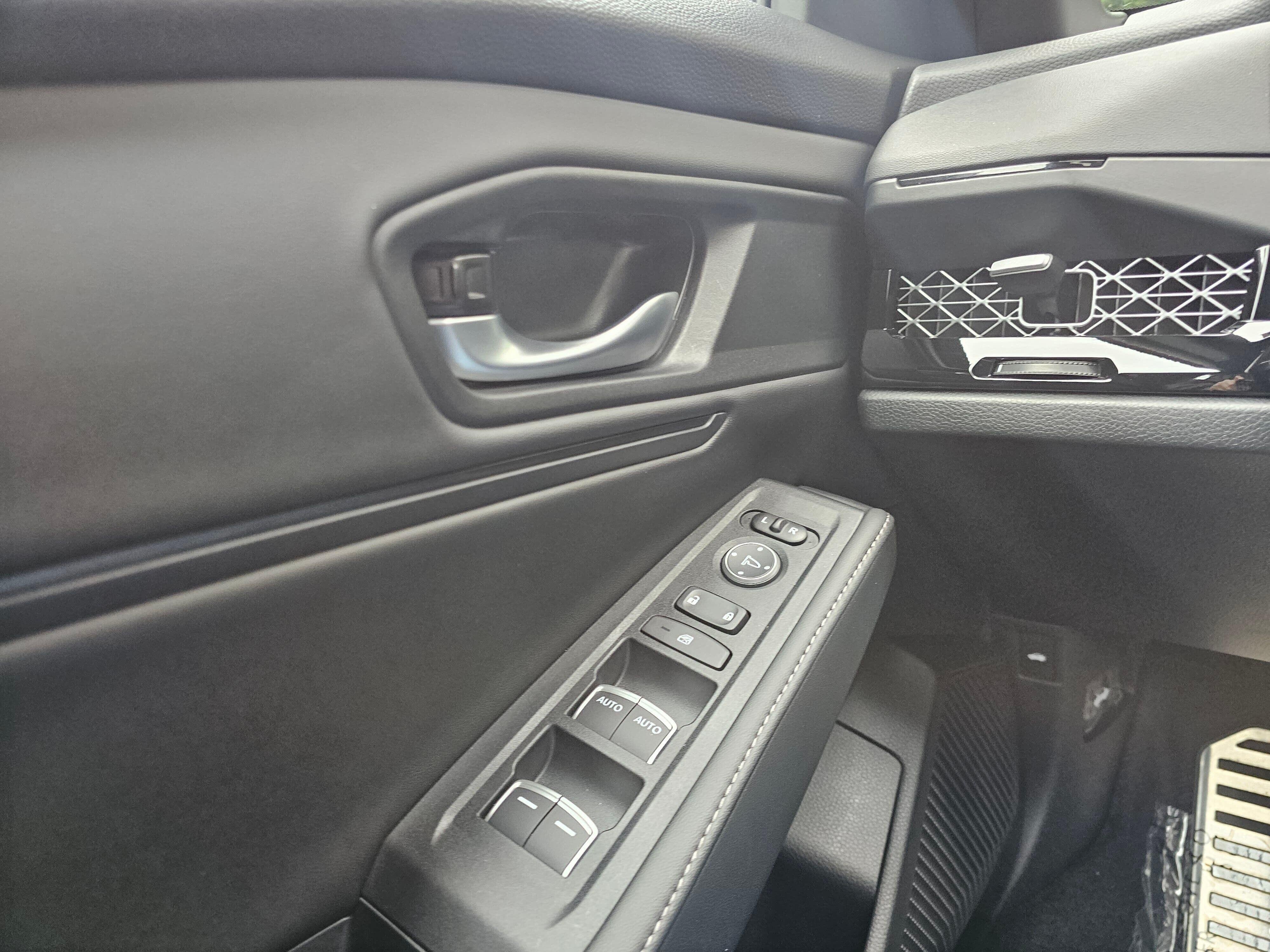 2025 Honda Accord Hybrid Sport - Photo 32