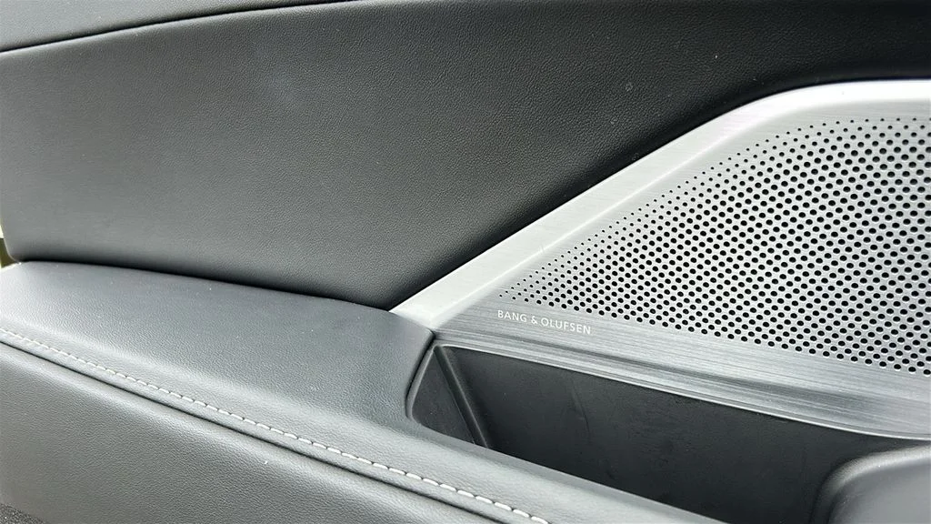 Used 2025  Acura Technology Package image 22
