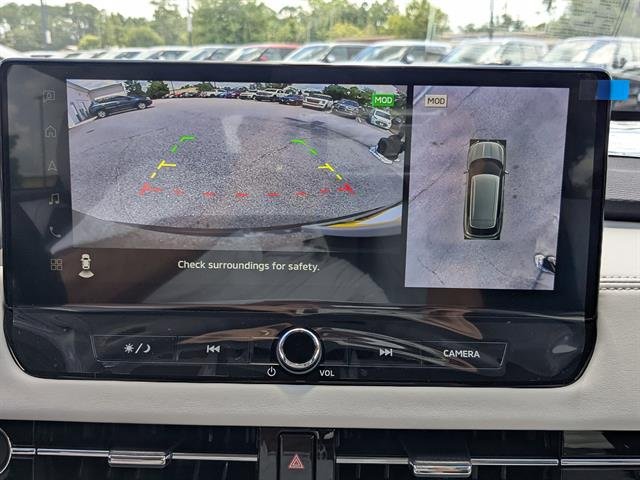 Used 2025 Black Diamond Mitsubishi SE image 41