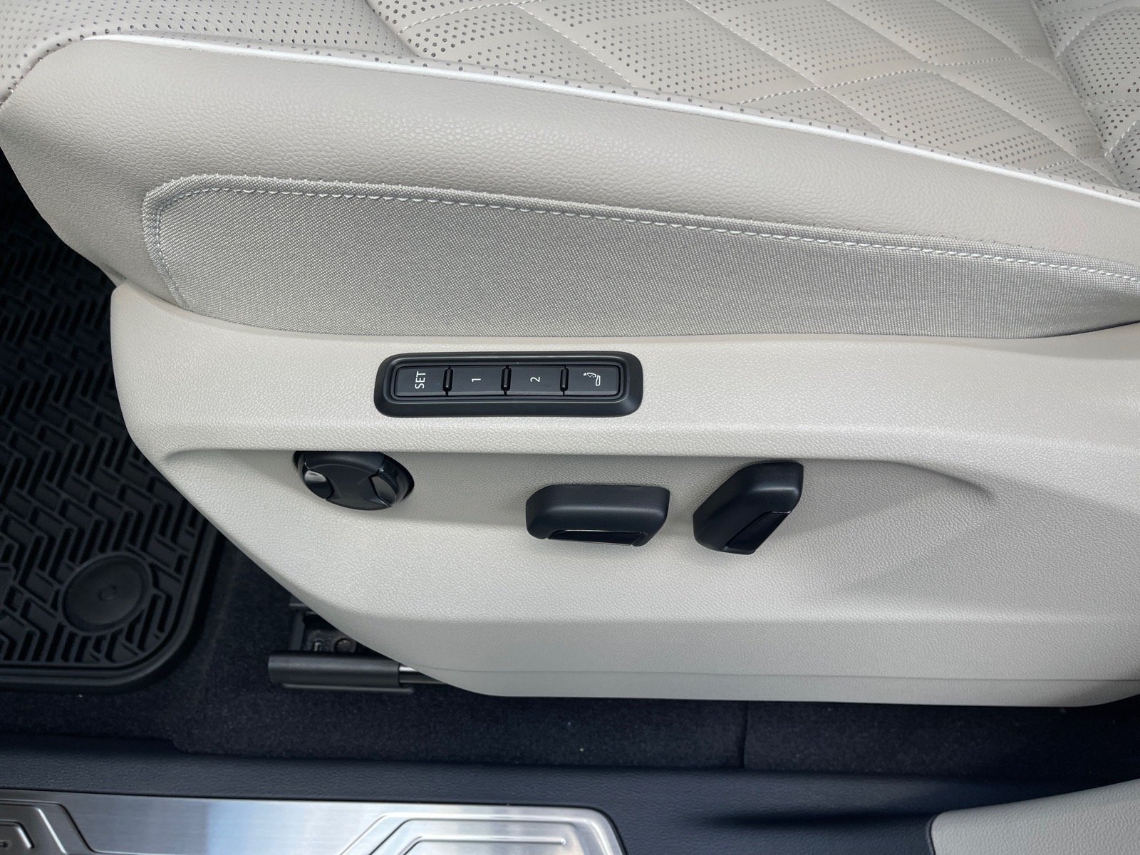New 2026 Pure Gray Volkswagen SEL Premium R-Line 4Motion image 9