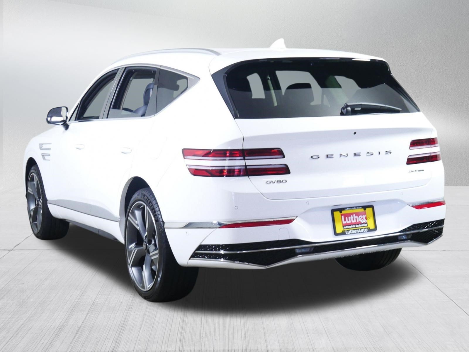 Certified Used 2025 Alta White Genesis 3.5T Prestige image 5