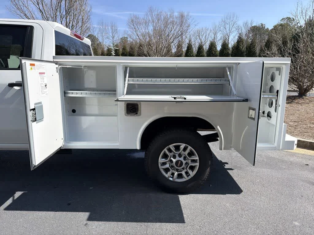 New 2026 Summit White GMC Pro image 18