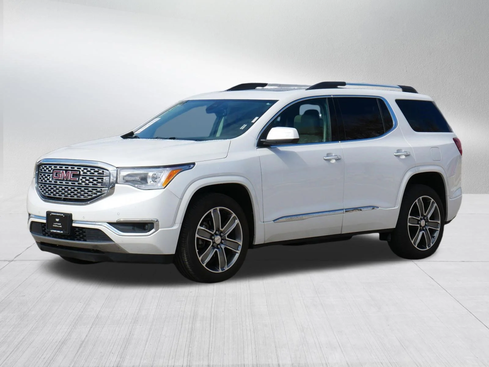 Used 2017 GMC Acadia Denali with VIN 1GKKNXLSXHZ159605 for sale in Vadnais Heights, Minnesota