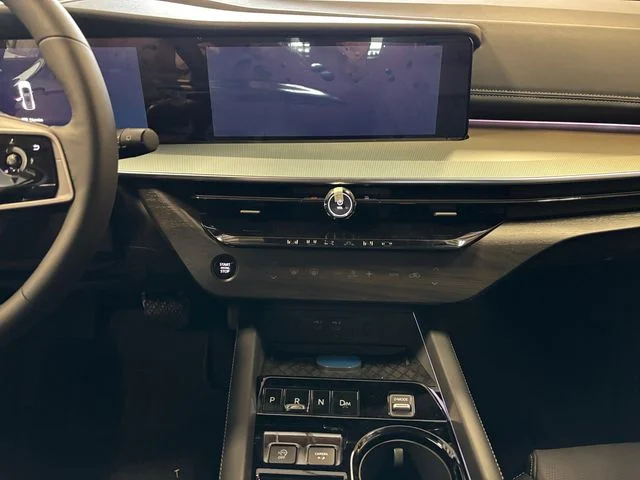 New 2026 White Nissan Platinum image 12