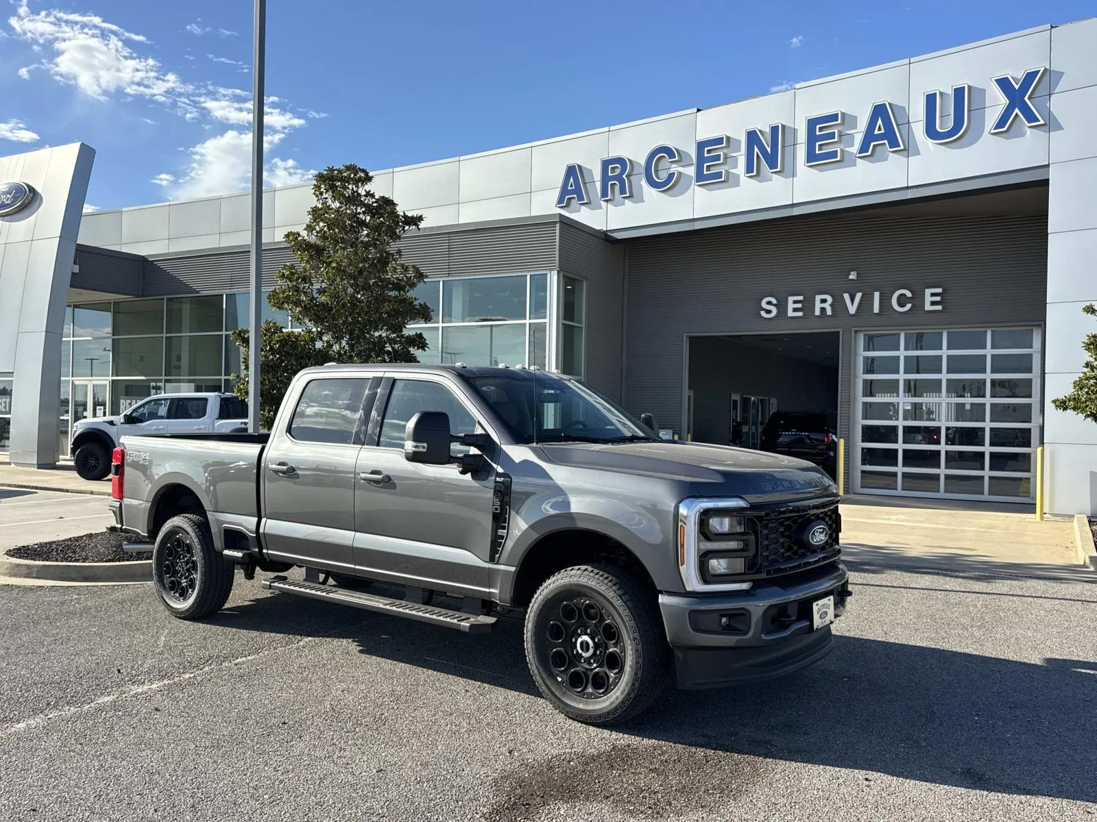 2027 Ford Super Duty F-250 XLT