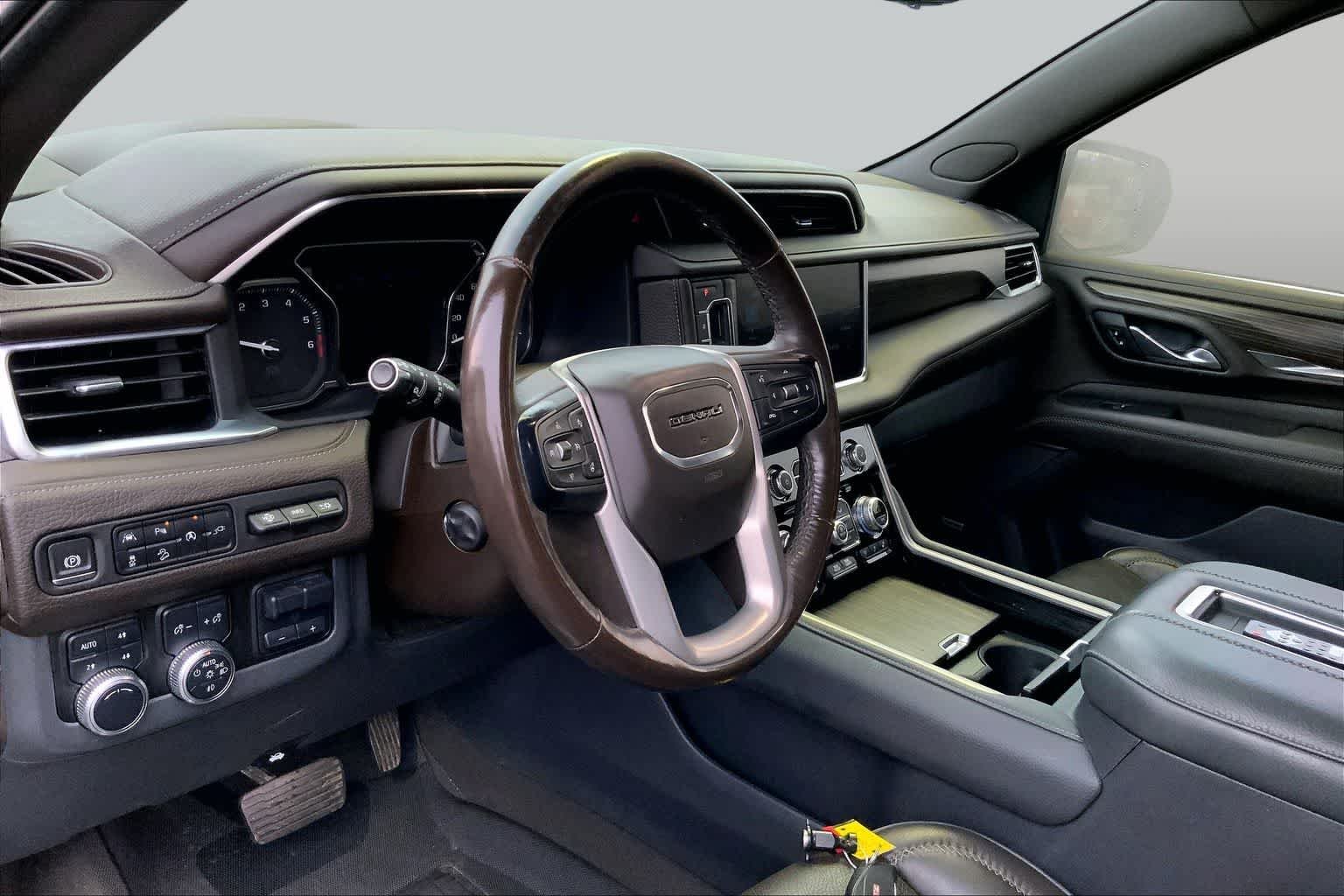 Used 2021 Onyx Black GMC Denali image 17