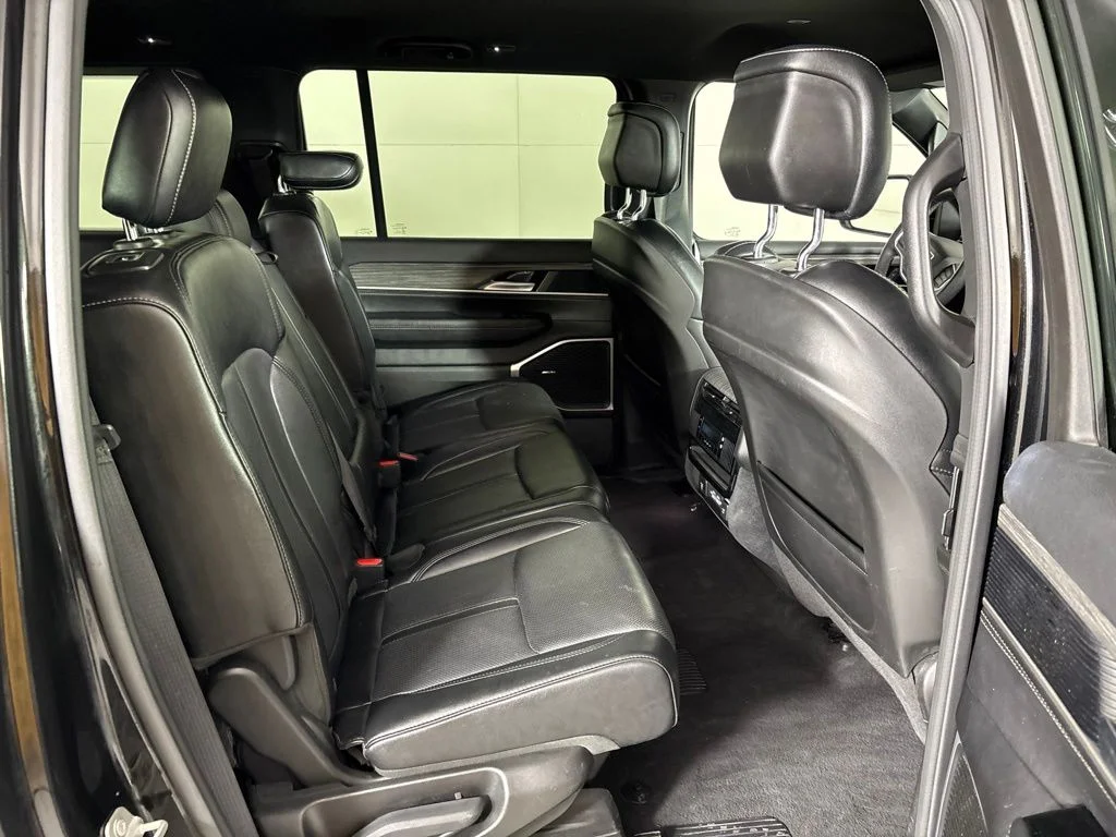 Used 2024 Black Jeep Series II image 19