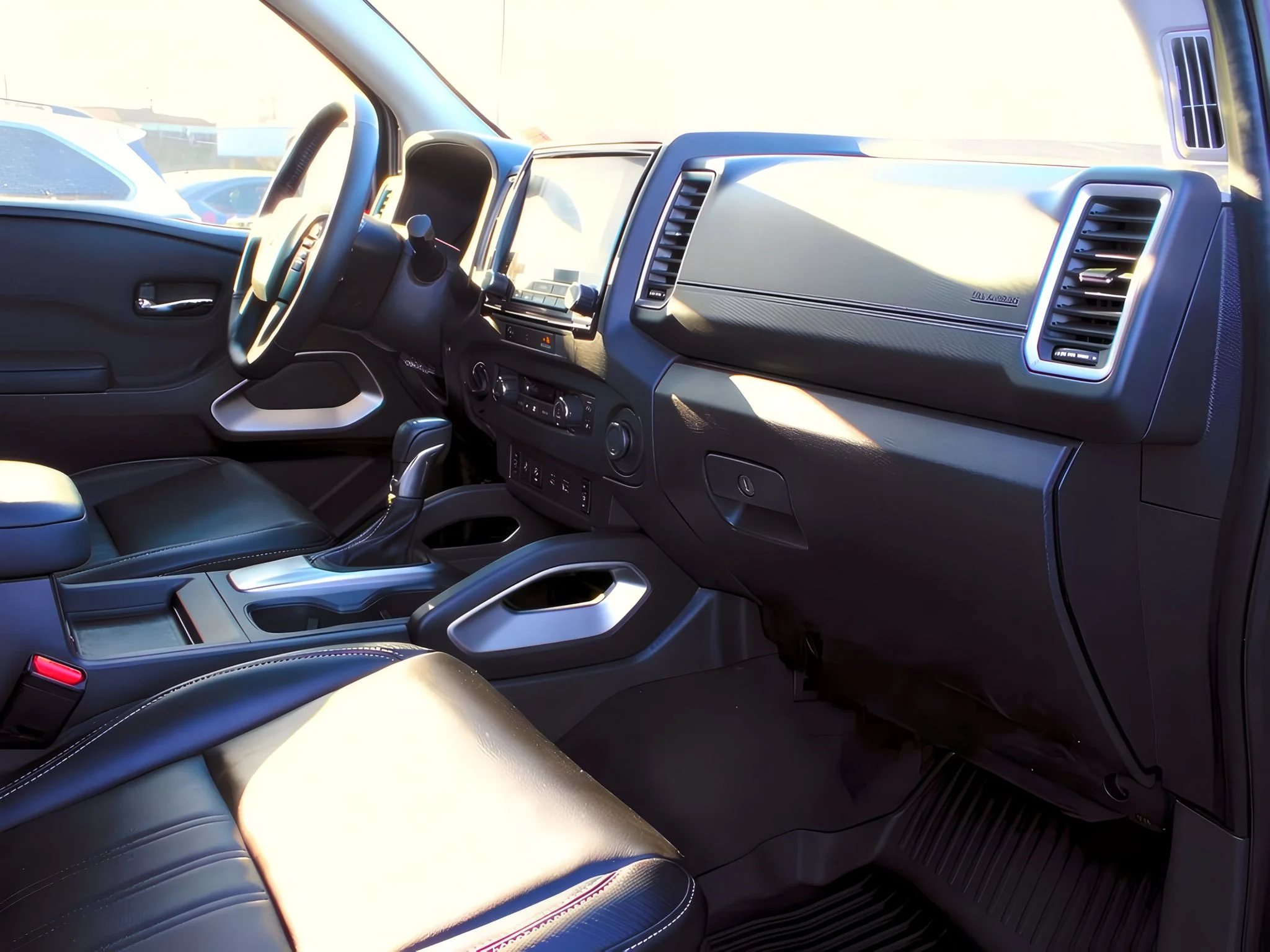 2024 Nissan Frontier SL - Photo 26