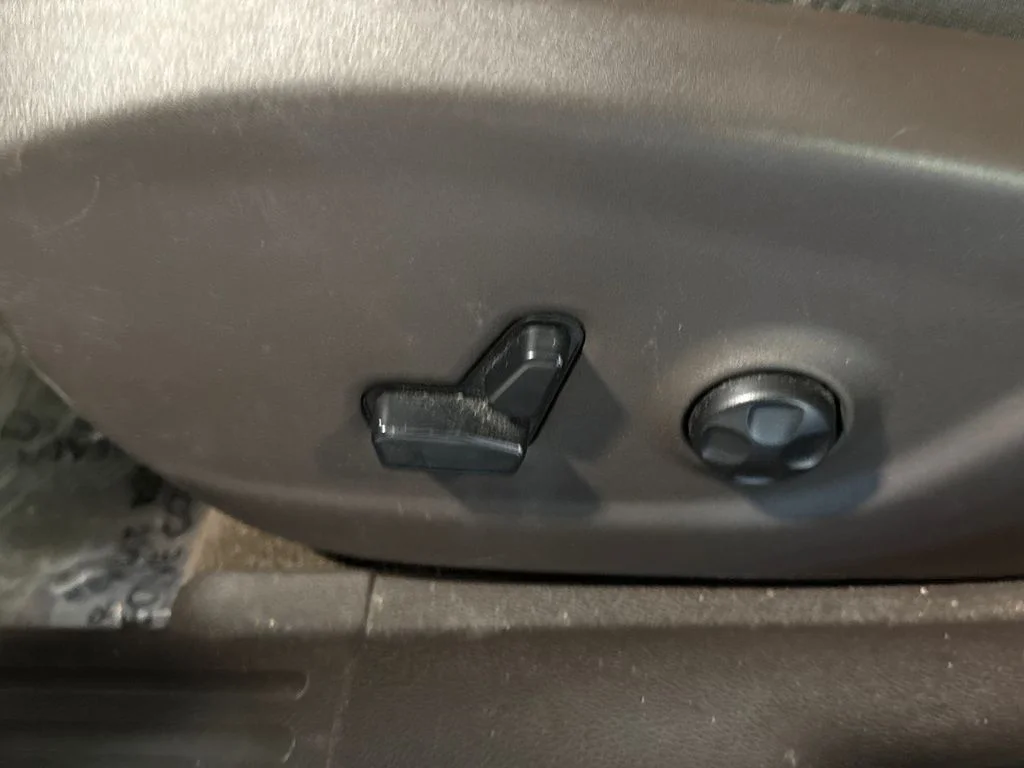 Used 2015 Blue Jeep Trailhawk image 22