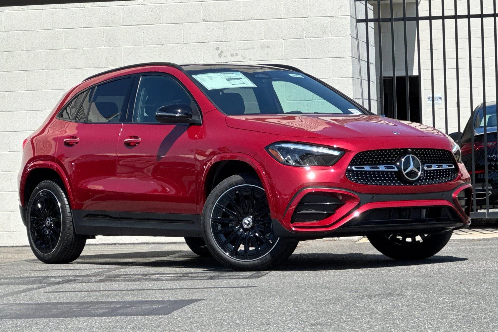 New 2026 MANUFAKTUR Patagonia Red Metallic Mercedes-Benz GLA 250 image 2