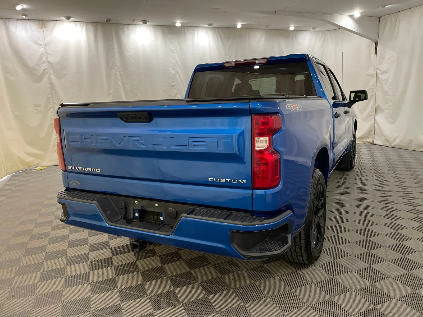 Used 2022 GLACIER BLUE METALLIC Chevrolet Custom image 5