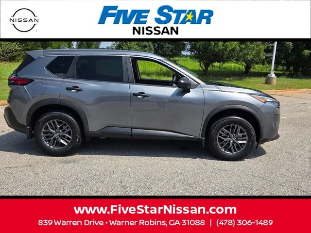 Used 2021 Gray Nissan S image 13