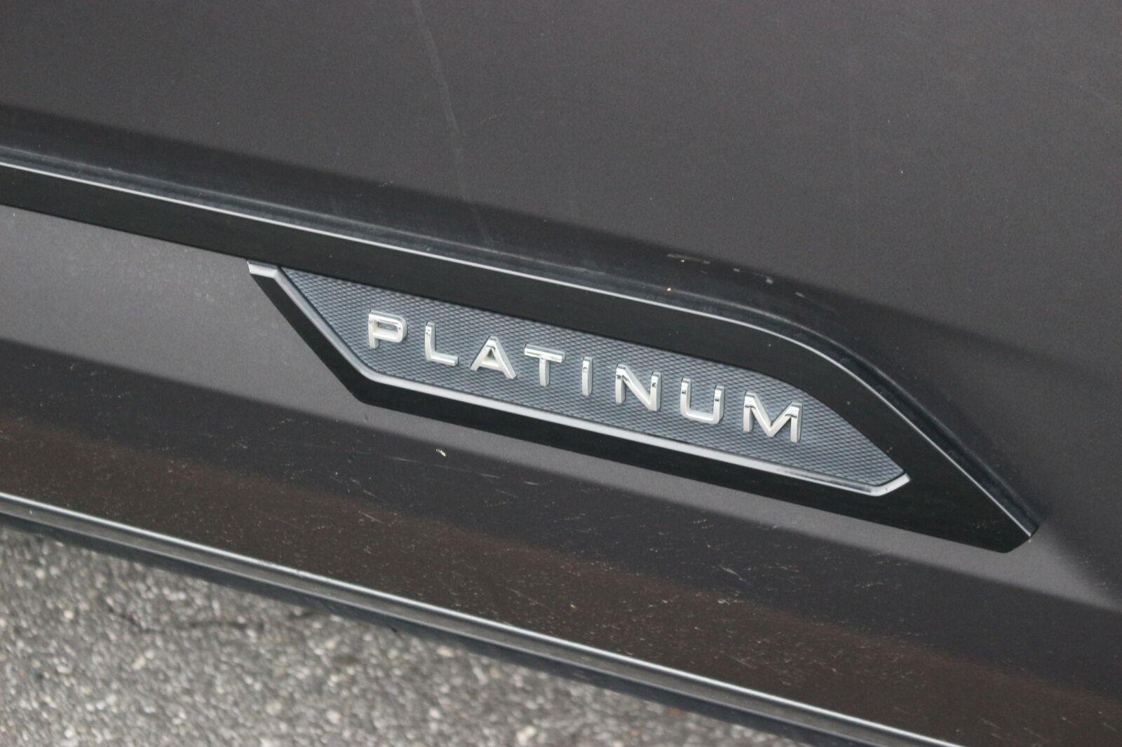Used 2022 Grey Toyota Platinum Hybrid image 11
