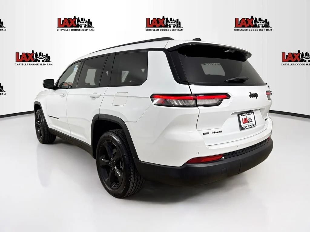 Used 2022 White Jeep Limited image 5
