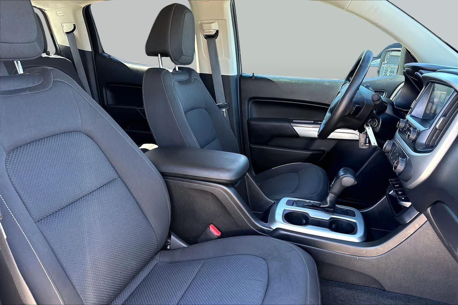 Used 2016 Summit White Chevrolet 2WD LT image 9