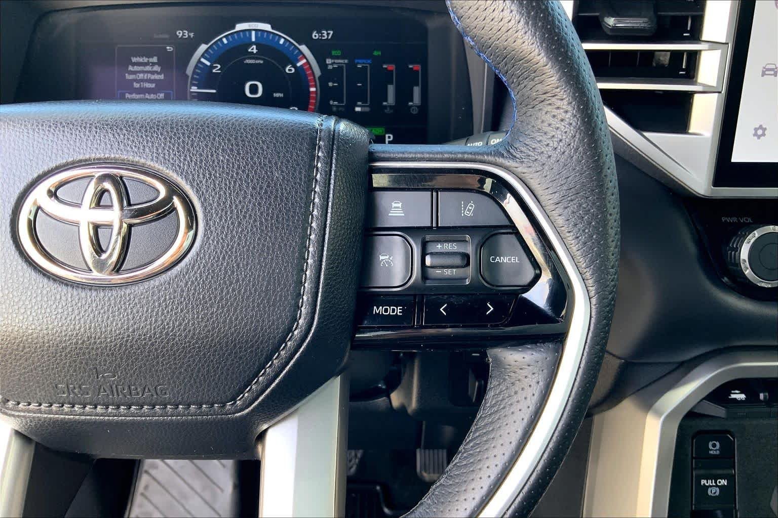 Used 2023 Wind Chill Pearl Toyota Platinum image 25
