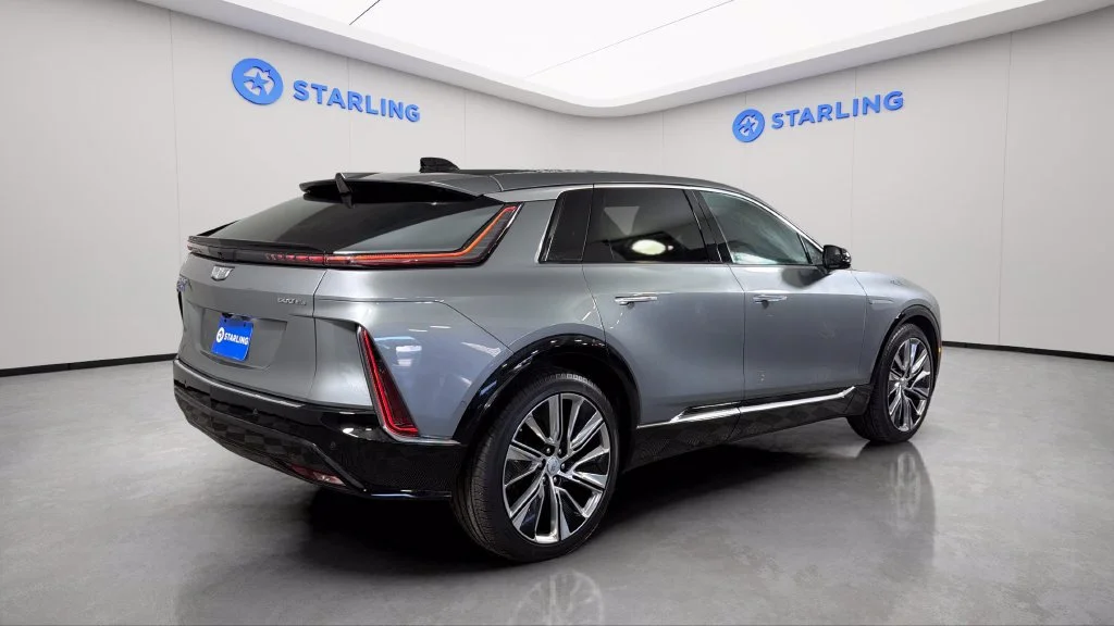 2025 Cadillac LYRIQ Luxury 3 - Photo 9