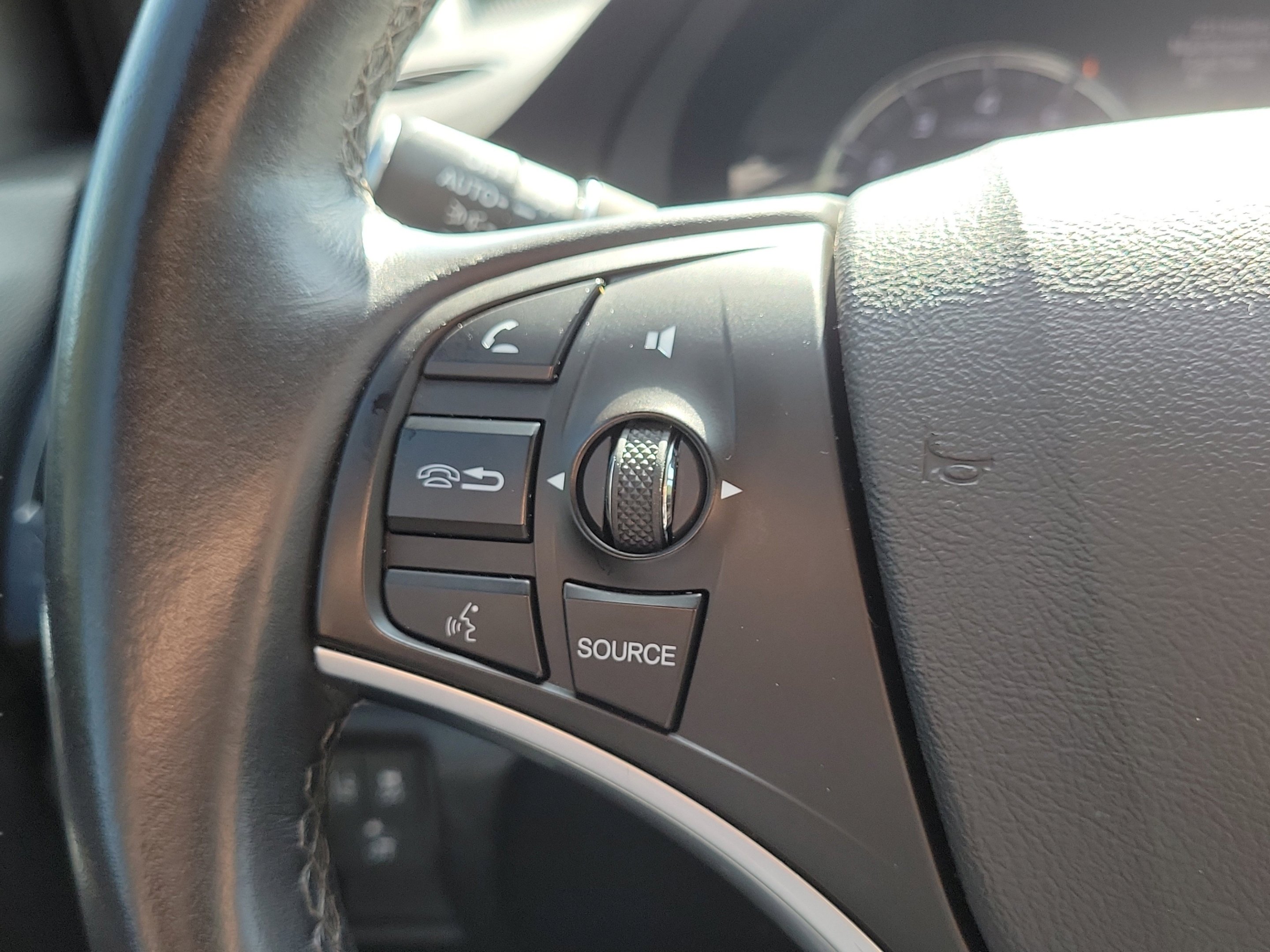 Used 2020 Platinum White Pearl Acura MDX image 59