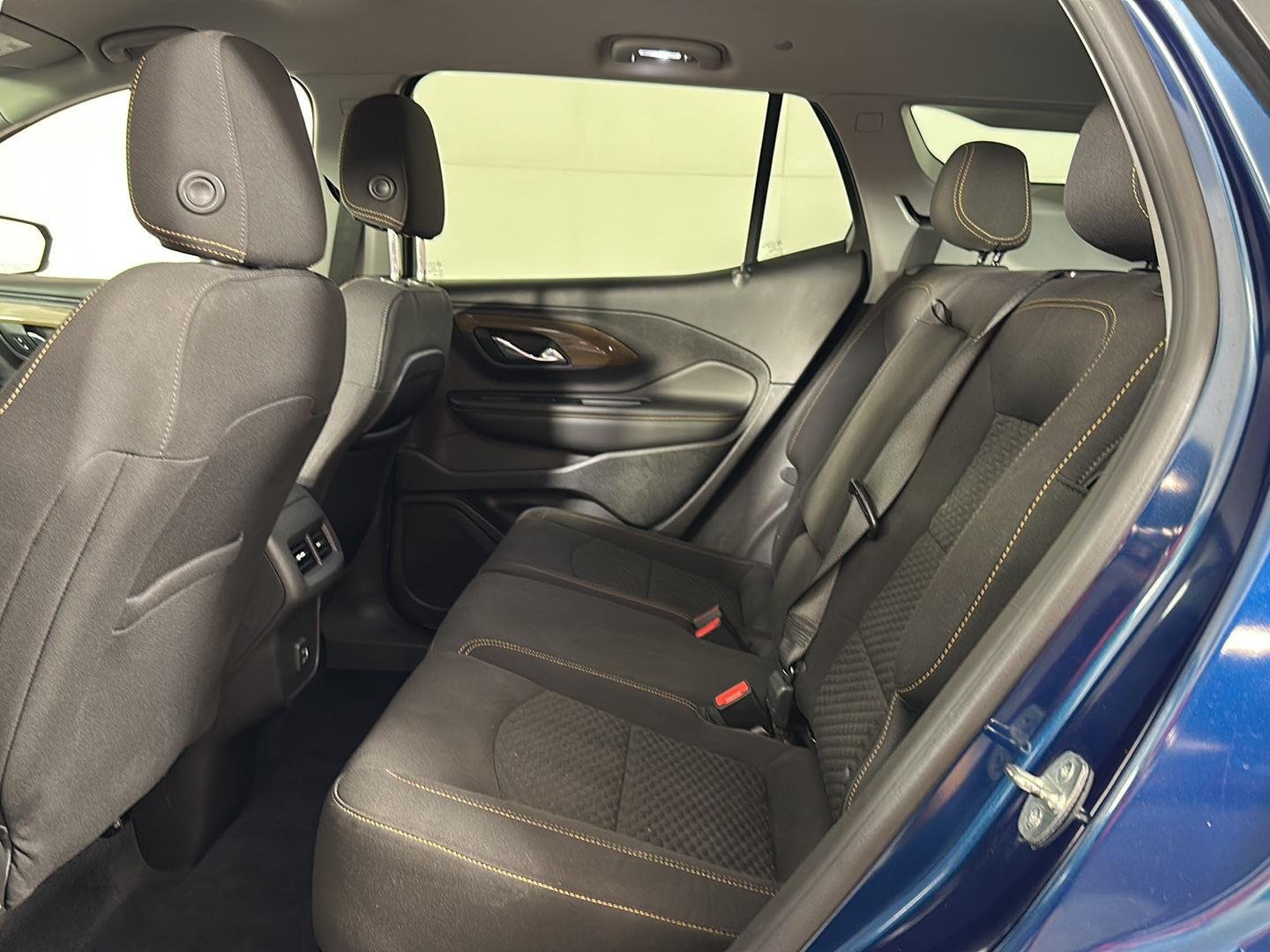 Used 2021 Blue Emerald Metallic GMC SLE image 20